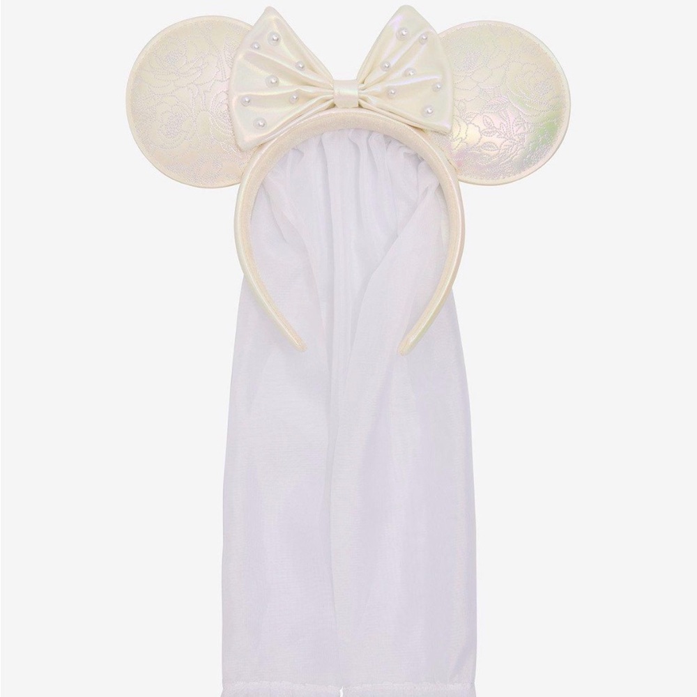 Loungefly Disney Minnie Mouse Wedding Veil Ears NWT